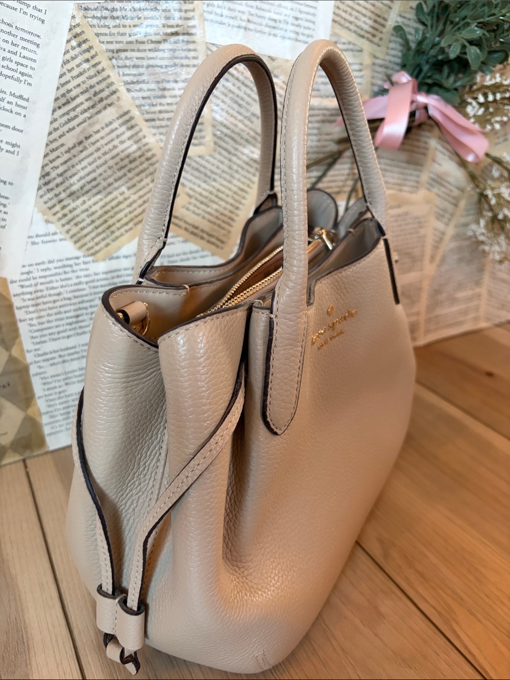 Kate Spade Dumpling Small Satchel Pebbled Leather Crossbody Cream/Taupe - Picture 7 of 14
